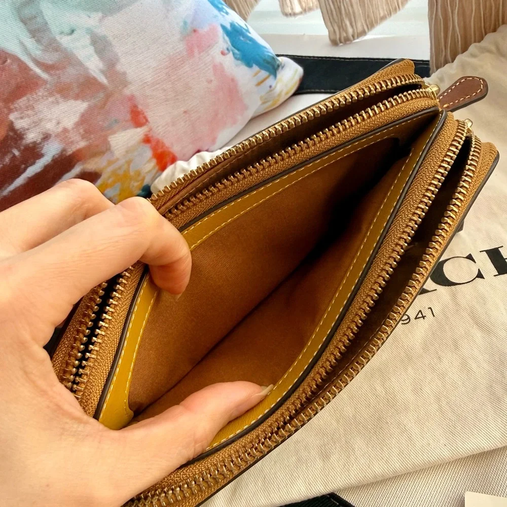 Coach limited edition Coachies Winkie Kira Crossbody Bag - Picture 9 of 11